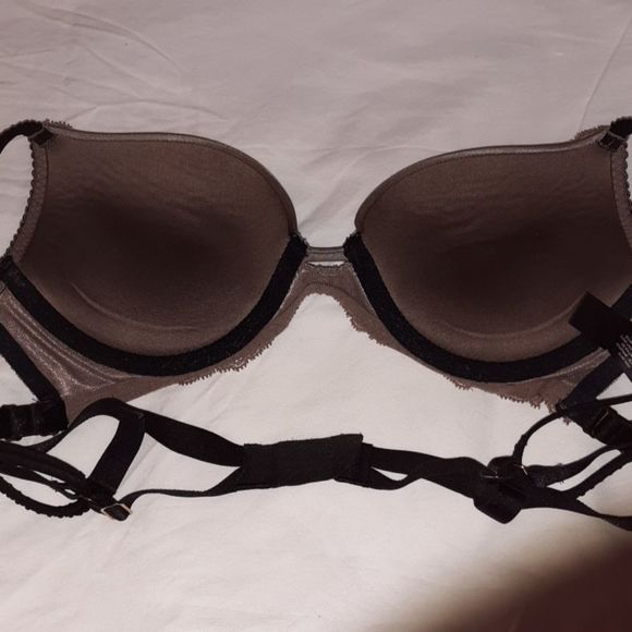Victoria's Secret Very Sexy‎ Push Up Cage Strap Bra - Picture 5 of 8